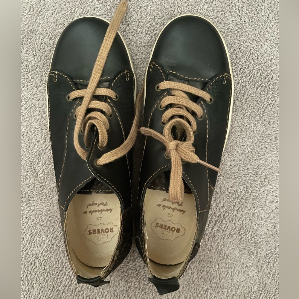 Rovers Leather Sneakers size 43